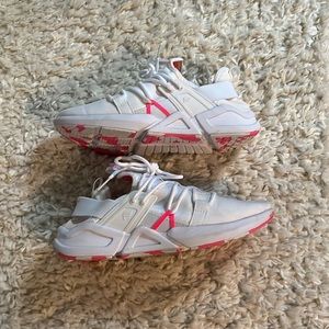 Fabletics White & Pink Sneakers